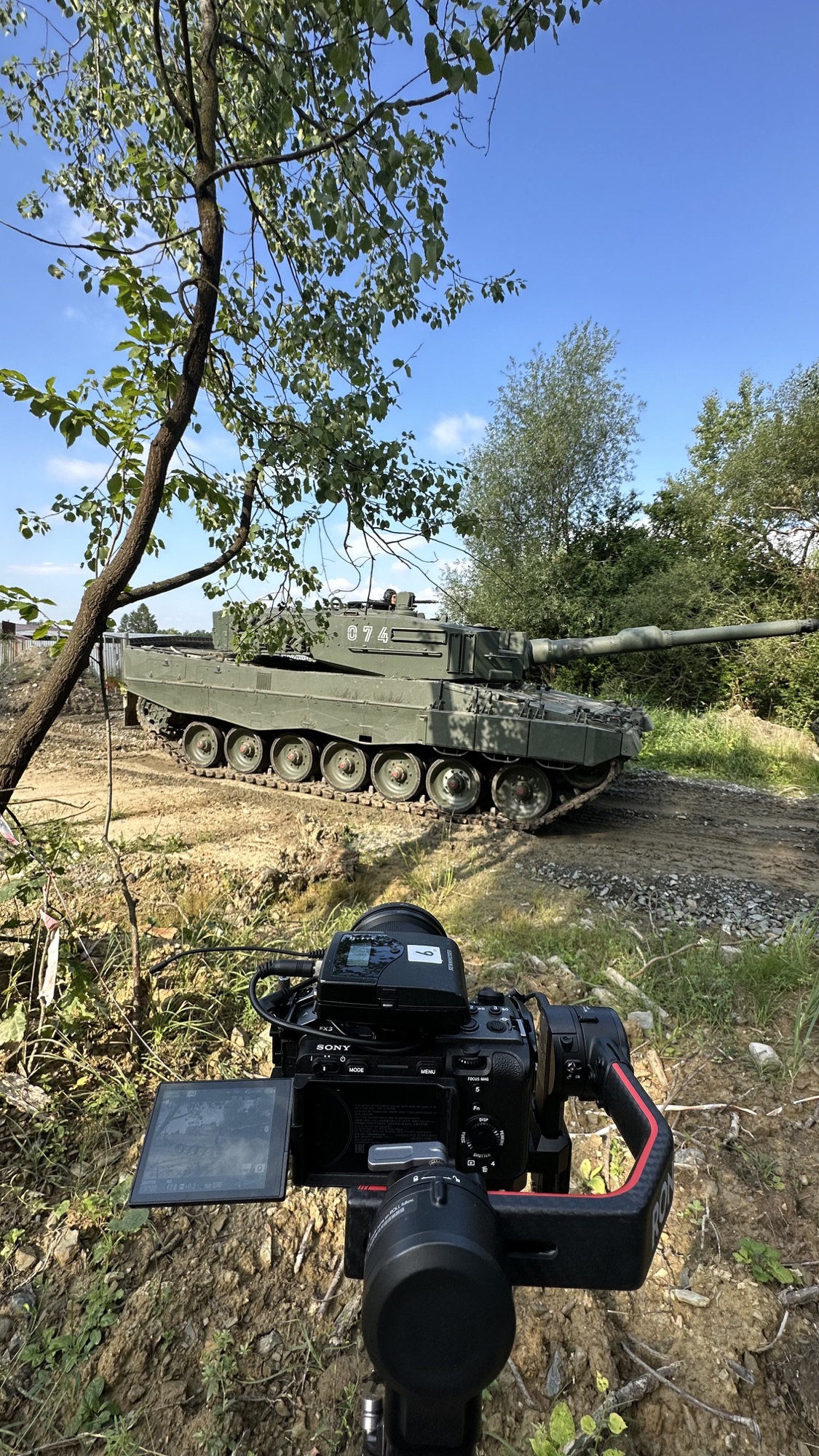 Momentka ze zákulisí natáčení LENS 03